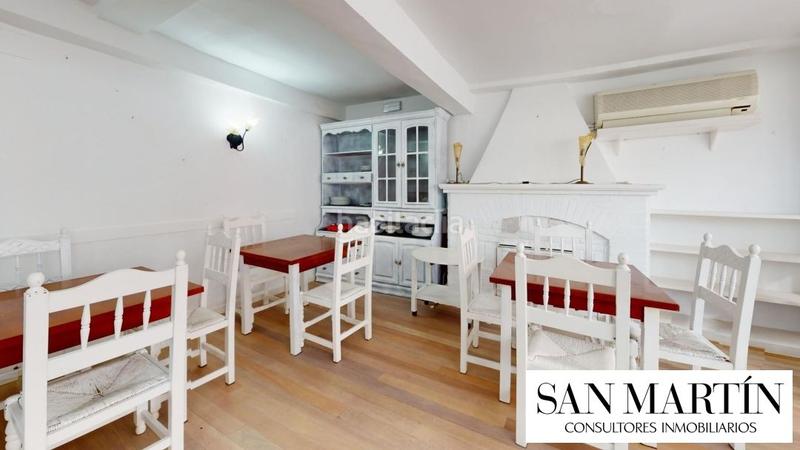 Foto a743f9c8-04a6-4c2e-a3d4-44616a5f31d0. Edificio en calle la aldea 5 en Comillas