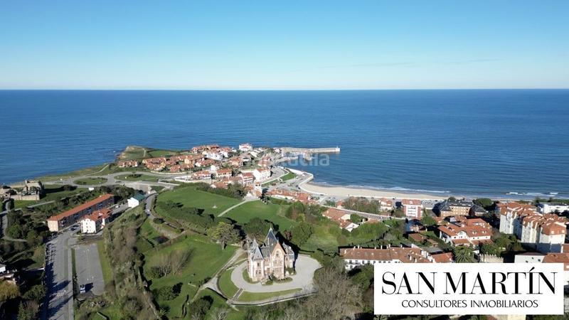 Foto cbec8cba-6c1c-48aa-9bc5-a70d3aec419f. Edificio en calle la aldea 5 en Comillas