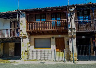 Semi detached house in Barrio san vicente del monte 31. Casa de piedra con balcón en entorno natural único en san vicent