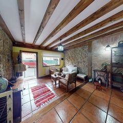 Semi detached house in Barrio san vicente del monte 31. Casa de piedra con balcón en entorno natural único en san vicent