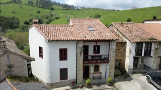 Casa  Helgueras 74. Casa pareada en helgueras, entre mar y montaña