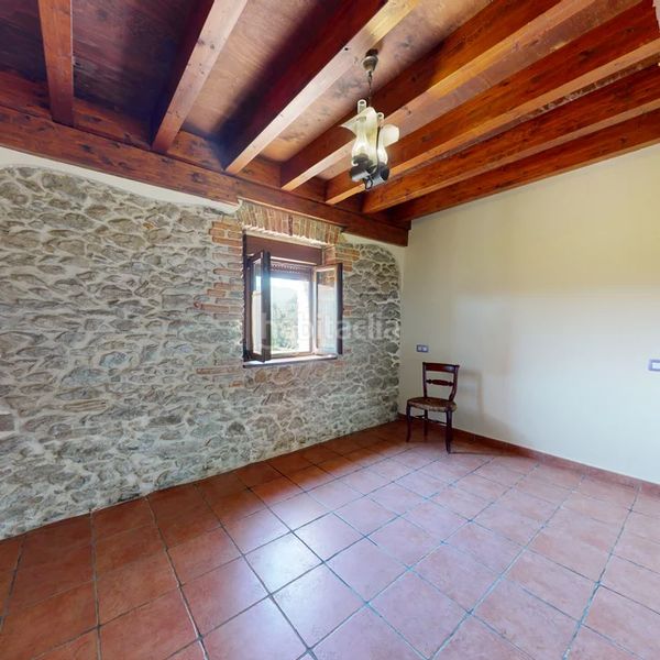 Foto 47ffb65d-4c93-4c7f-a0c0-b89e2cc4981f. Casa amb calefacció aparcament a Ribadedeva