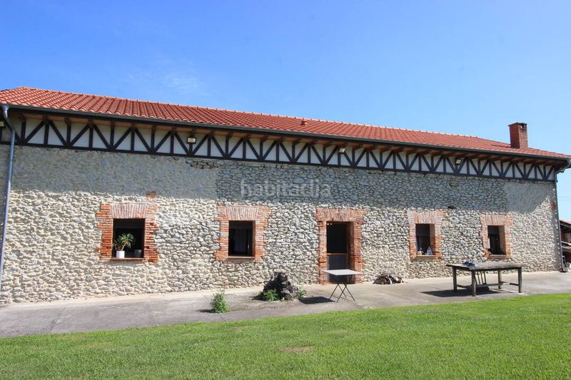 Foto b132da4b-bbb6-4080-89c7-e2e414f50a3e. Casa amb calefacció aparcament a Ribadedeva
