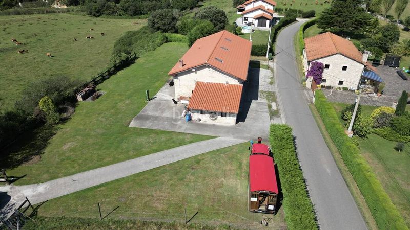 Foto d2403e22-b802-4ae3-9e54-935031bf166b. Casa amb calefacció aparcament a Ribadedeva