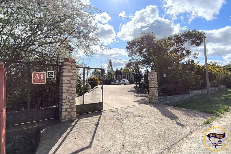 Foto 09a720fa-1a6d-4fb7-81a2-fc31ebe8ba6e. Masia amb aparcament a Cañada del Hoyo