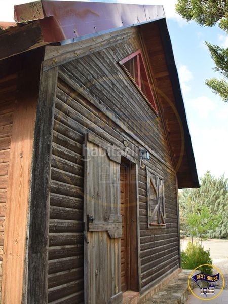 Foto b8ca77e5-b89a-4759-a576-29c4d52e83f1. Masia amb aparcament a Cañada del Hoyo