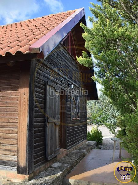 Foto c37d0f18-93ec-466a-ba85-3d89dc5bf760. Masia amb aparcament a Cañada del Hoyo