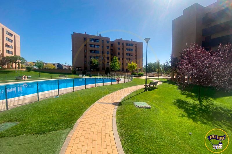 Foto 4ea8ebc2-5439-4809-a3e4-d401c9508ed2. Flat with heating parking pool in Alameda Cuenca