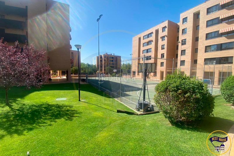 Foto 8cd2c022-4d30-4c31-88c9-853c9c4545e2. Flat with heating parking pool in Alameda Cuenca