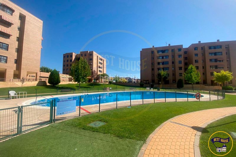 Foto 94568329-da58-4cb8-85f0-e99cdc5e47bf. Flat with heating parking pool in Alameda Cuenca