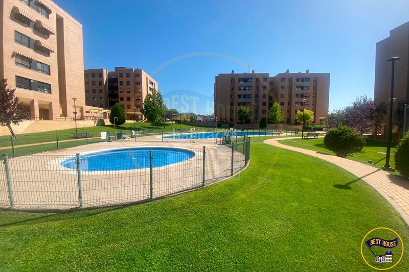 Foto ac2ae8bf-f243-4fb0-b350-a6c5f7d76fdc. Flat with heating parking pool in Alameda Cuenca