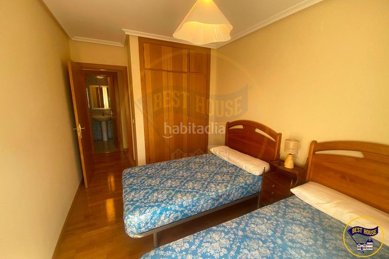 Foto eeb400ae-559f-4131-845a-a0447a61c438. Flat with heating parking pool in Alameda Cuenca