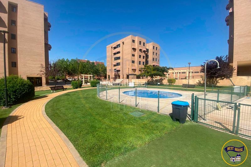 Foto f11161c5-7b6e-470e-a3f9-66a2e6640e74. Flat with heating parking pool in Alameda Cuenca