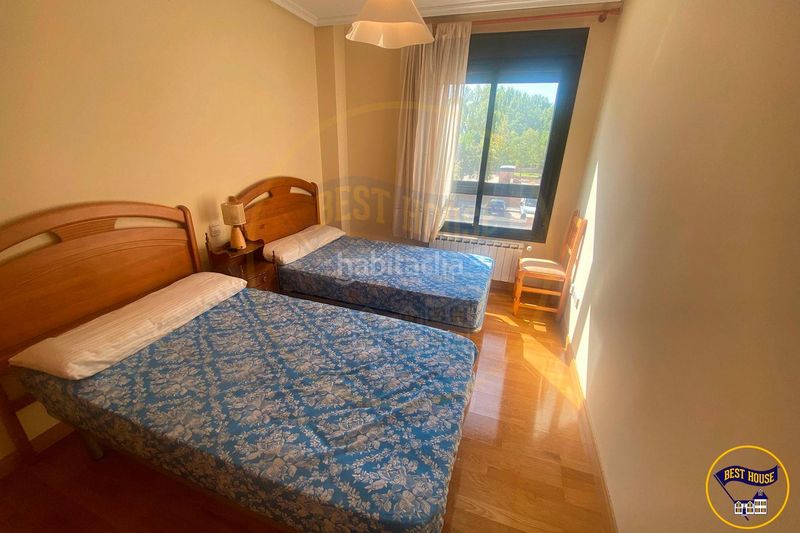 Foto ffea1276-cdb3-46f1-a37c-95397dcfbb5a. Flat with heating parking pool in Alameda Cuenca