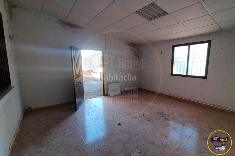 Foto 3fa6f5e5-ede3-4340-b12e-816ca5ed72d0. Nau industrial a San Fernando - Carretera de Valencia Cuenca