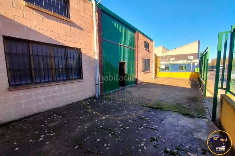 Foto d6aecffc-2c09-45f4-8beb-e14a60205f4a. Nau industrial a San Fernando - Carretera de Valencia Cuenca