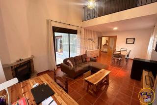 Lloguer Xalet a Arcas del Villar. Casa en alquiler en la urbanización cañada molina