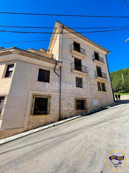Foto a506dd9b-f081-4b92-9b99-48b3a43e7e9f. Estudi amb calefacció a Villar de Olalla