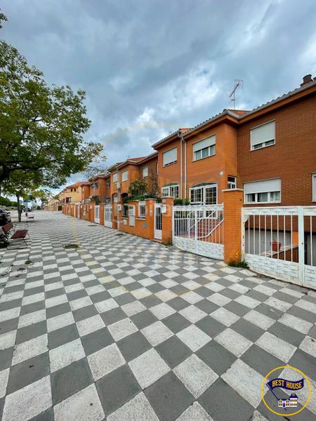 Foto c13159cd-8cf4-4f76-998b-d500bb524ce8. Chalet avec chauffage parking dans San Fernando - Carretera de Valencia Cuenca