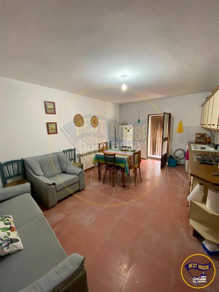 Foto a502baa2-2a73-4ea1-988b-4a932d23e656. Casa amb calefacció aparcament a Sotorribas