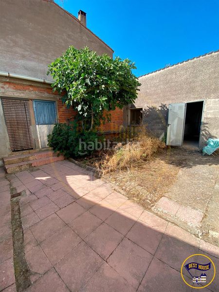 Foto f6330c0d-0d00-4db3-ba0c-699968f4da57. Casa amb calefacció aparcament a Sotorribas