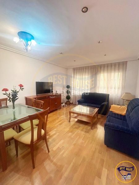 Foto 3d79a7bc-bd5e-45ec-bd54-bc2d67f25799. Affitto appartamento con riscaldamento in Centro Cuenca