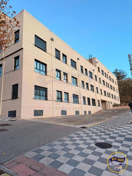 Foto 72380ddc-2a15-40f9-9218-e3a1fff0992a. Car parking in Centro Cuenca