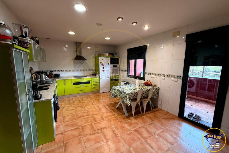 Foto ab30c1ce-9e3d-4c01-afa2-3b869b57f8fd. Casa adossada amb aparcament a Villar de Olalla