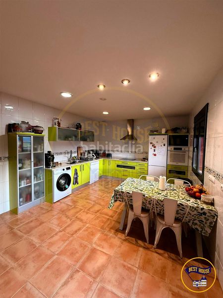 Foto ad43553e-085f-49ea-9c72-e7a85cf38e35. Casa adossada amb aparcament a Villar de Olalla