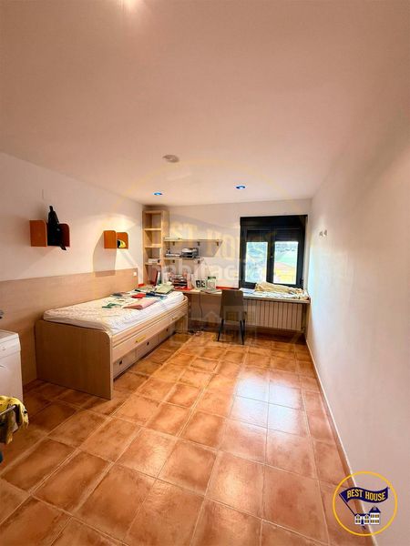 Foto c820cd43-a43e-4b05-a0e0-a199d14011b4. Casa adossada amb aparcament a Villar de Olalla