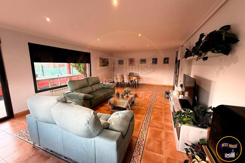 Foto cad586d5-d487-44f7-8b08-5cb78e8d9474. Casa adossada amb aparcament a Villar de Olalla