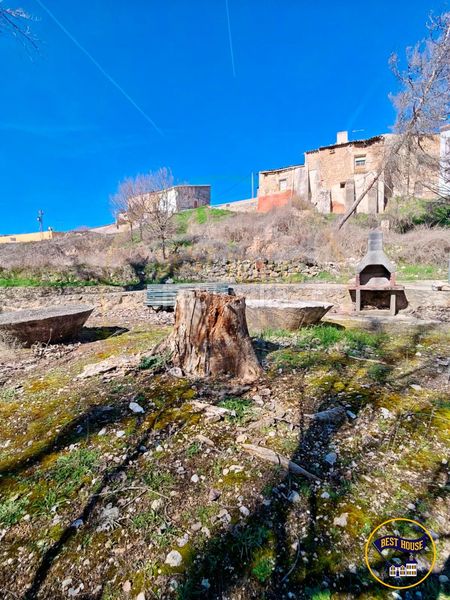 Foto fe42ad61-c1d1-4ac3-ae22-a8ea709b5754. Masia a Buciegas