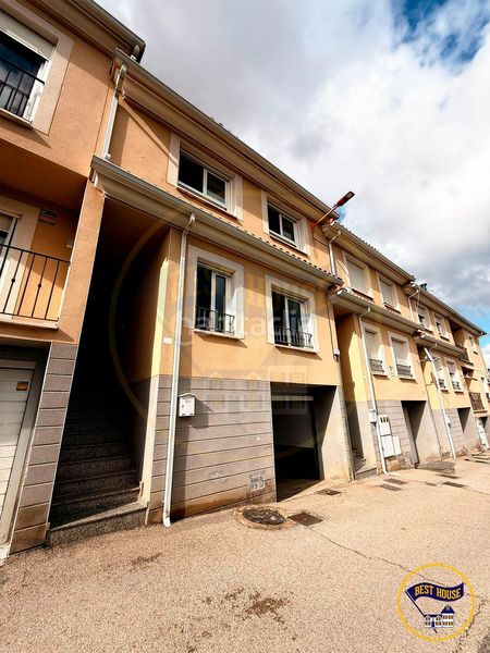 Foto 3df781ea-7c95-4482-8307-6559f81be33e. Casa adossada amb calefacció aparcament a Fuensanta - Universidad Cuenca