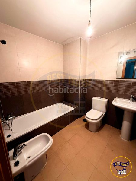 Foto 69fb3c6c-4c77-4ee5-8f58-5d7bc156de99. Casa adossada amb calefacció aparcament a Fuensanta - Universidad Cuenca