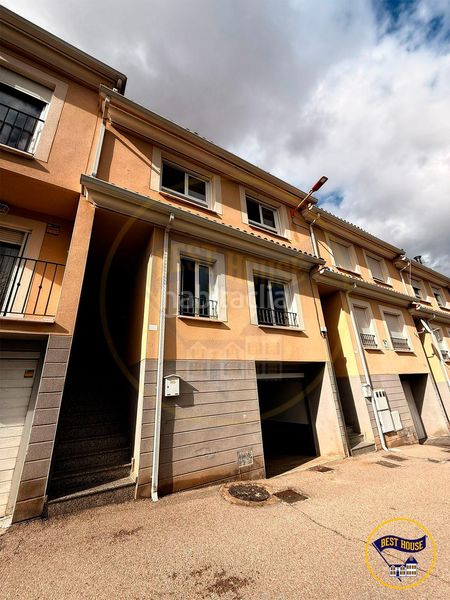 Foto 7f2a5f2a-45dd-498f-9191-0dc54dd9283b. Casa adossada amb calefacció aparcament a Fuensanta - Universidad Cuenca