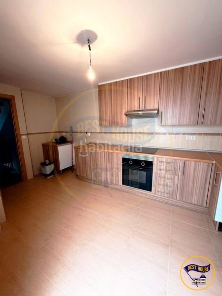 Foto 91c551a3-d58c-496a-9b91-2e582b5d8fff. Casa adossada amb calefacció aparcament a Fuensanta - Universidad Cuenca