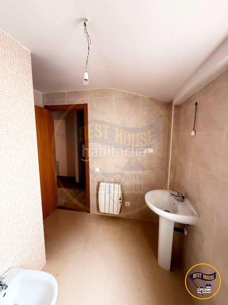 Foto abad8c24-696a-4253-b9c9-86c27b1be067. Casa adossada amb calefacció aparcament a Fuensanta - Universidad Cuenca