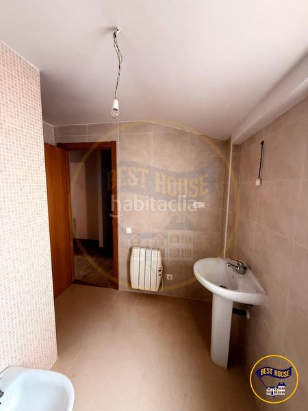 Foto b93d703c-f709-4001-88bf-5ae0d6dce866. Casa adossada amb calefacció aparcament a Fuensanta - Universidad Cuenca