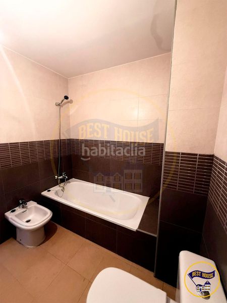 Foto f0e07af6-b414-466d-a27d-167bf3f41e92. Casa adossada amb calefacció aparcament a Fuensanta - Universidad Cuenca