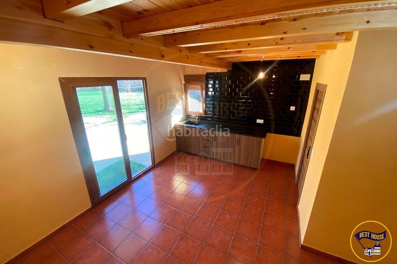 Foto 290a2ddd-b614-423c-b3f3-dfbd26a7a980. Masia amb aparcament a Boniches