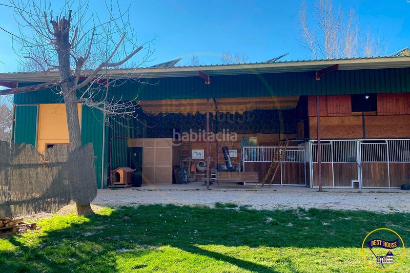 Foto 76fec303-7fac-4126-916d-6cc970e2f1a0. Masia amb aparcament a Boniches