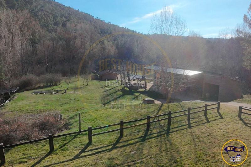 Foto a9505f45-503d-491b-a94a-1ac9a9d1c93c. Masia amb aparcament a Boniches