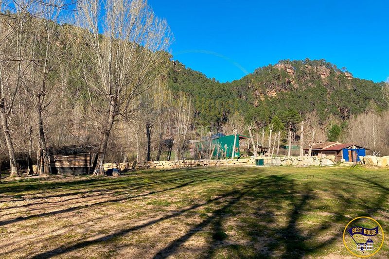 Foto dbffef96-b770-413f-bc03-1bb9e0590e1b. Masia amb aparcament a Boniches