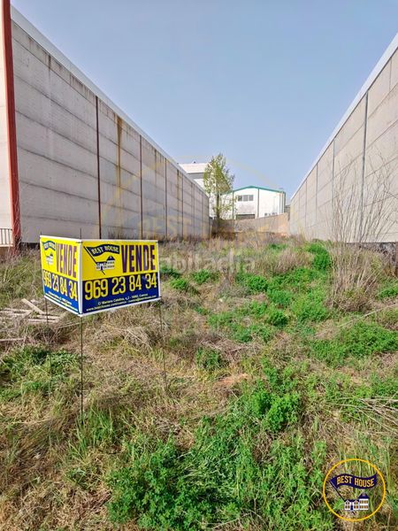 Foto 28edaf45-fdf0-4fab-951b-68f38c5f5d8a. Terreny residencial a Fuentes