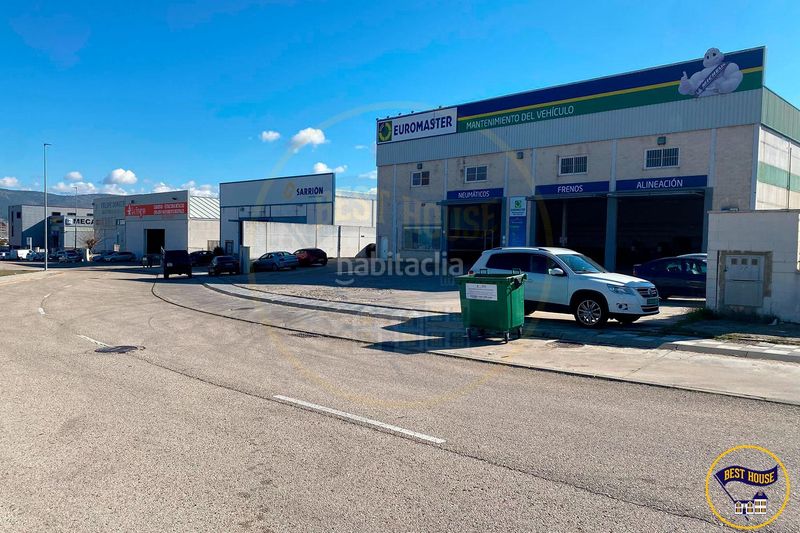 Foto 3bf36fbd-d8ab-4434-8f2b-90a365ac48b2. Nau industrial a Fuentes