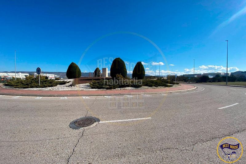Foto be2f8776-532d-407c-a068-cc457db133b9. Nau industrial a Fuentes
