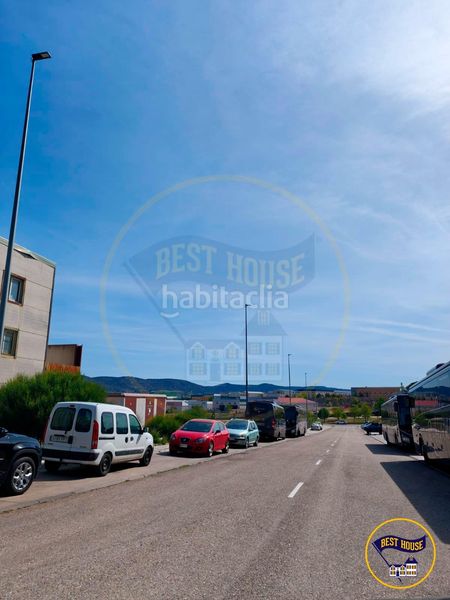 Foto c05c592a-2f81-4d58-9871-fe750041f6e0. Nau industrial a Fuentes