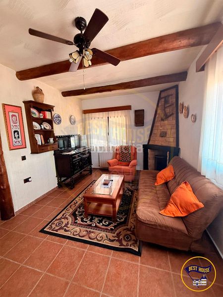 Foto fc91f20a-5e12-424e-9fe2-25f7c34a3f2b. Casa amb calefacció a Villar de Olalla