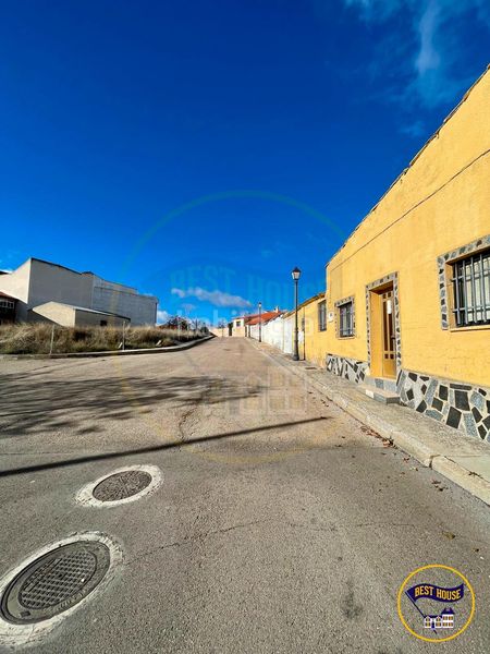 Foto 11d938af-0d37-47a9-8369-43402296fe3f. Casa a Arcas del Villar