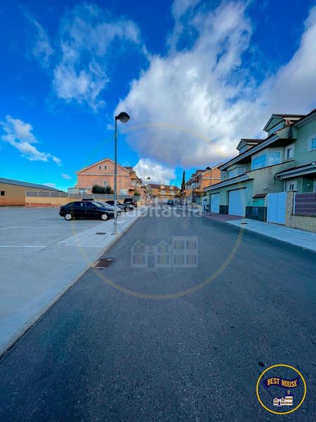 Foto 1de70df8-bc67-4c64-9416-d1c59351a356. Casa a Arcas del Villar